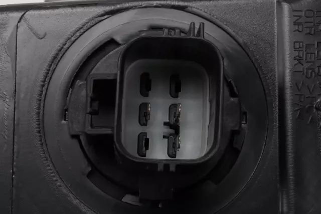 Driver Side Headlamp Assembly - GM (25942064)