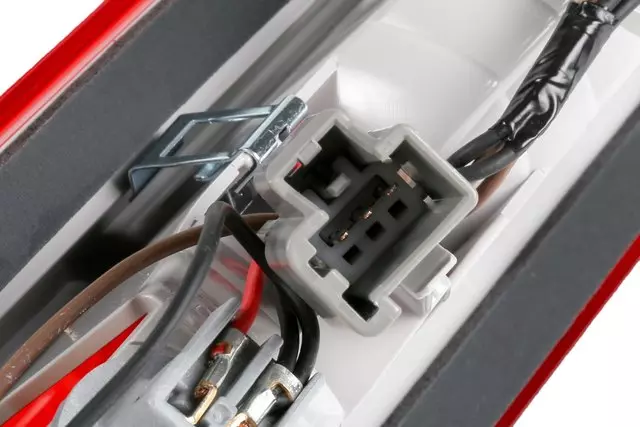 High Mount Stop Lamp - GM (52127100)