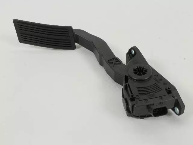 Accelerator Pedal - Mopar (53032868ad)