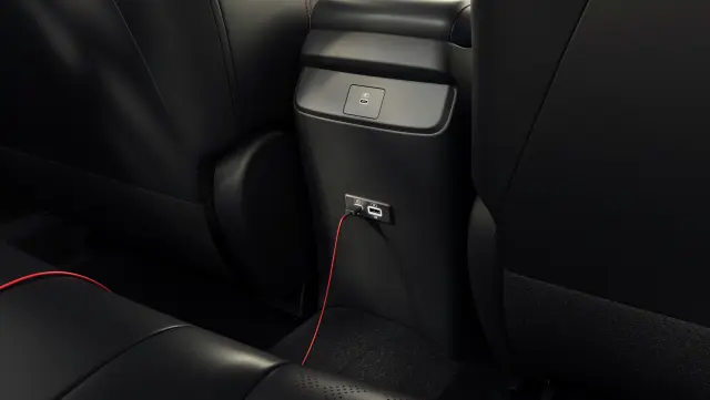 T99Q75RL0A - Audio/Video: Rear USB Power Delivery Charging Ports for Nissan: Kicks Image