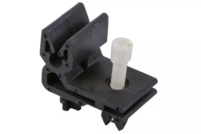 Brake Pipe Retainer - GM (25601952)