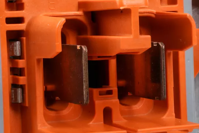 High Voltage Battery Disconnect Control Module - GM (23453239)