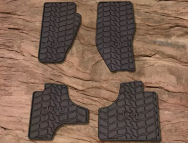 Mat Kit - Mopar (82212081AB)