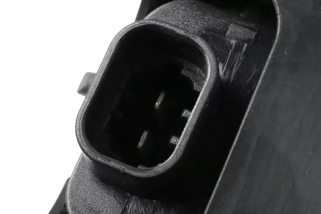 13520825 - Electrical: Alternator for Buick: LaCrosse | Cadillac: SRX | Chevrolet: Captiva Sport, Equinox, Impala, Impala Limited | GMC: Terrain Image