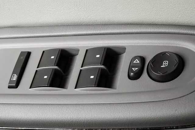 84076540 - Body: Door Trim Panel for GM Image image