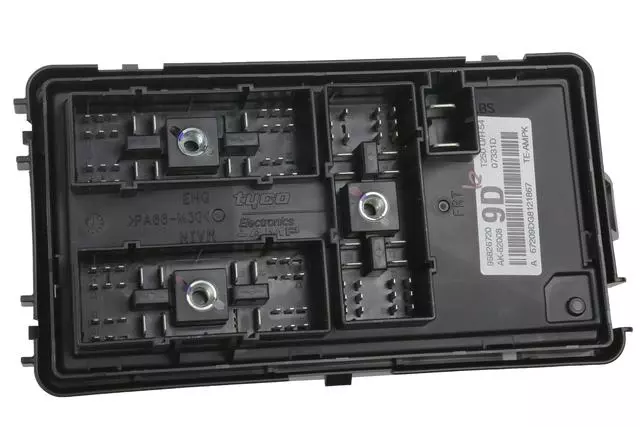 Fuse and Relay Block - GM (96826720)