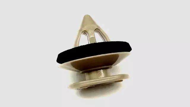 909130007 - : Rocker Molding Clip for Subaru Image