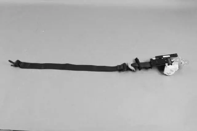 5KP961L1AI - Restraints: Front Outer Seat Belt, Right for Dodge: Ram 1500 | Ram: 1500, 1500 Classic, 2500 Image