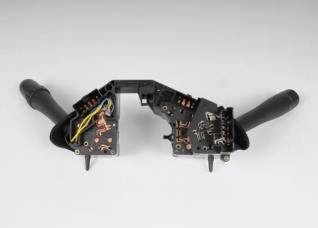 Turn Signal, Headlight, Windshield Wiper and Windshield Washer Switch with Lever - GM (19244094)