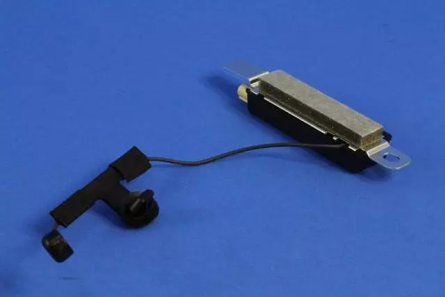 Radio Antenna Module - Mopar (68567038AA)
