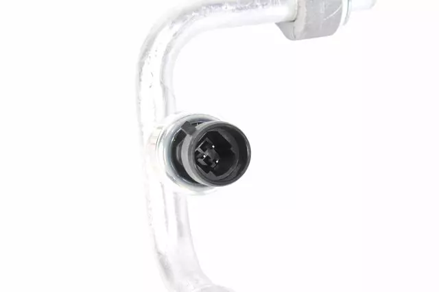 Air Conditioning Condenser Hose Assembly - GM (42592095)