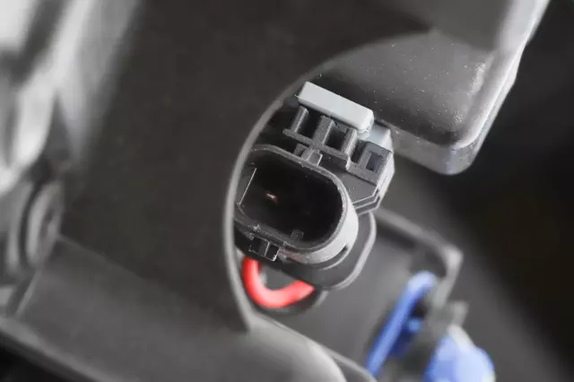 2013-2019 Cadillac XTS - Jet Black Front Driver Side Door Sill Garnish Molding - GM (23187830)