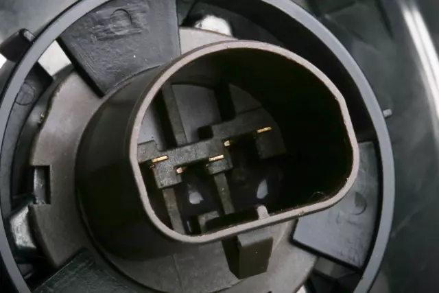 Driver Side Headlamp - GM (22666740)