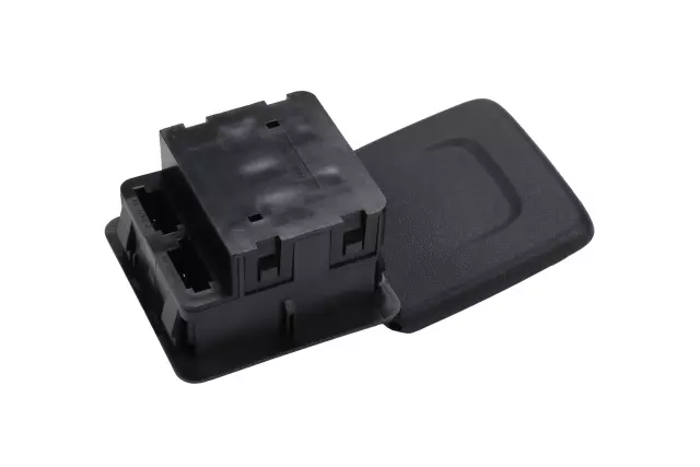 12 Volt Accessory Power Outlet - GM (84590447)