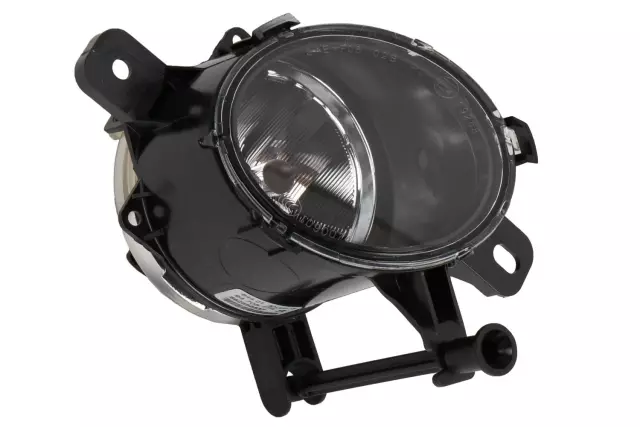 94708774 - : Fog Lamp Assembly for Cadillac: SRX | Chevrolet: Malibu, Malibu Limited, SS | Saturn: Astra Image