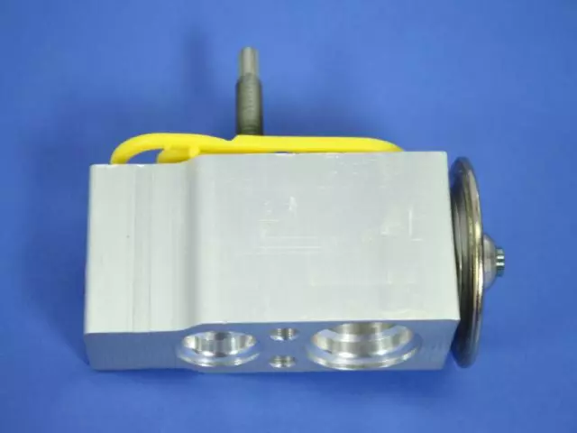 Expansion Valve - Mopar (05139687AA)