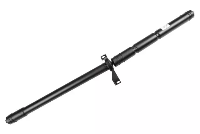 19208246 - Universals &amp; Rear Axle: Axle Shafts for Chevrolet: Colorado | GMC: Canyon Image