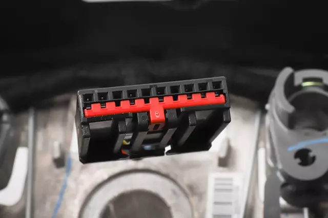 85004534 - : Black Steering Wheel for GMC: Canyon Image