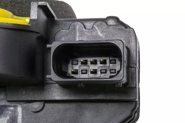 Front Driver Side Door Latch - GM (13579522)