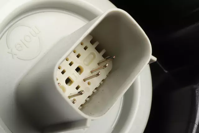 84894831 - : Driver Side Headlamp for GM Image