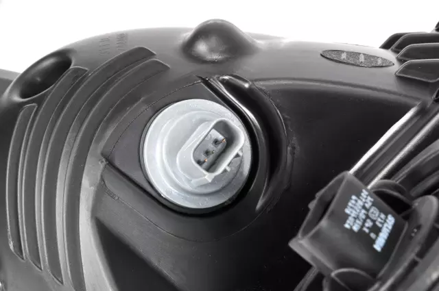 2011-2012 Chevrolet Cruze - Passenger Side Headlamp - GM (95900042)