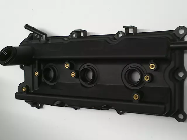 Valve Cover - Infiniti (13264-AM610)