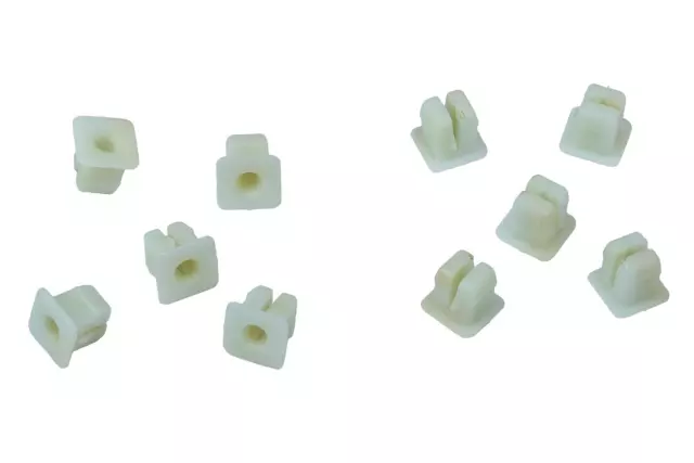 92138009 - Body: Finish Molding Retainer for Chevrolet: Camaro, Caprice, SS | Pontiac: G8, GTO Image