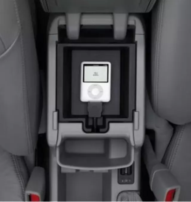 92173SC000LL - Audio/Video: Ipod - Cell Phone Console Tray - Platinum for Subaru Image