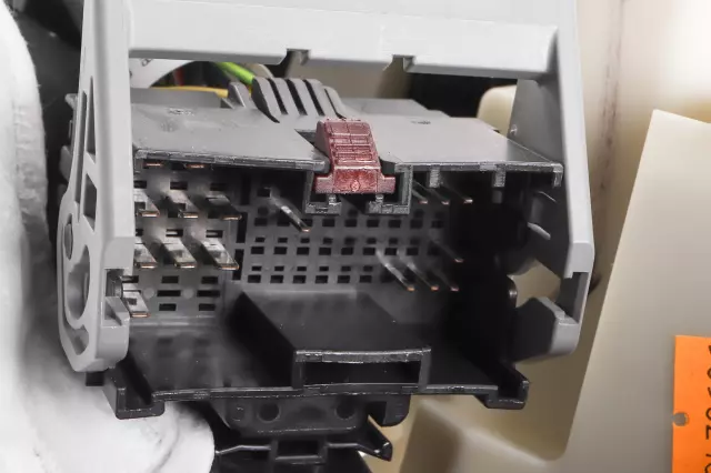 84354302 - : Door Trim Panel for Chevrolet: Silverado 1500, Silverado 2500 HD, Silverado 3500 HD | GMC: Sierra 1500, Sierra 2500 HD, Sierra 3500 HD Image