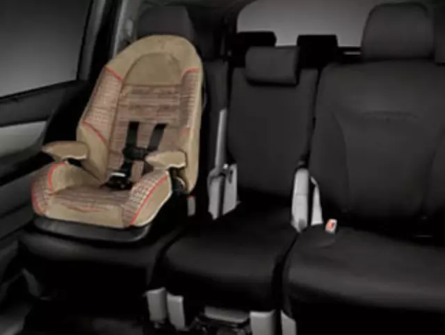 8P32TK8100 - Interior: 2011-2017 Honda Odyssey - Seat Cover 2nd Row for Honda: Odyssey Image