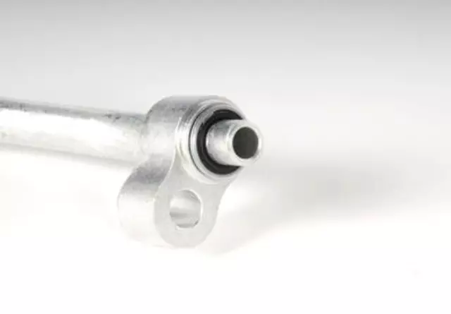 Air Conditioning Refrigerant Liquid Hose - GM (19210875)