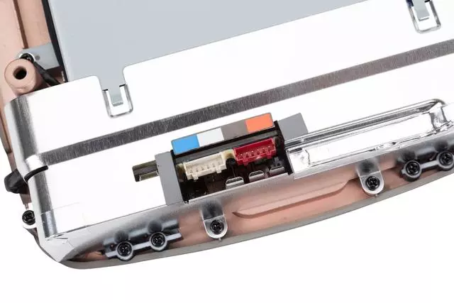 22796365 - : Service Component, Headrest Display, Player for GM Image