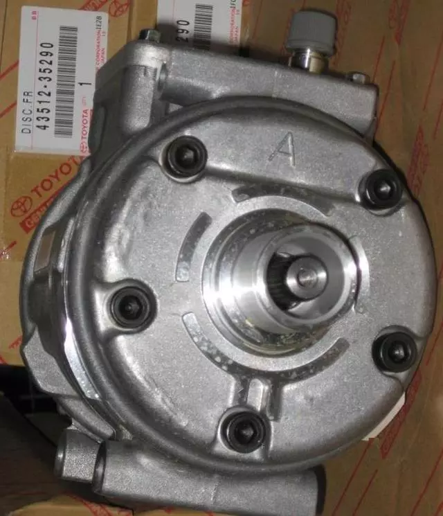 1995-2004 Toyota Tacoma - Compressor - Toyota (88320-35540-84)