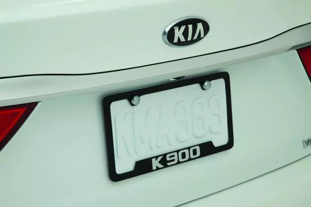 UR014AY001KH - Exterior: License Plate Frame - Chrome - Lower Logo for Kia: K5, K900, Rio Image