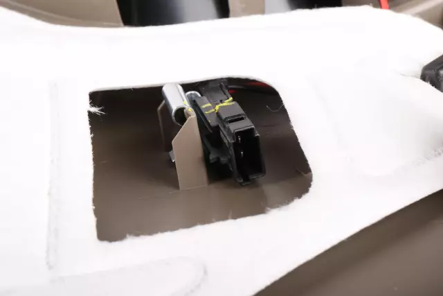 Cocoa Rear Passenger Side Door Trim - GM (84365618)