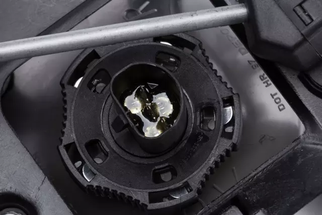 Passenger Side Headlamp - GM (10368388)