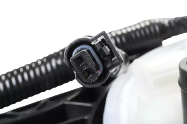 86784913 - : Reservoir for Cadillac: Escalade, Escalade ESV | Chevrolet: Suburban, Tahoe | GMC: Yukon, Yukon XL Image