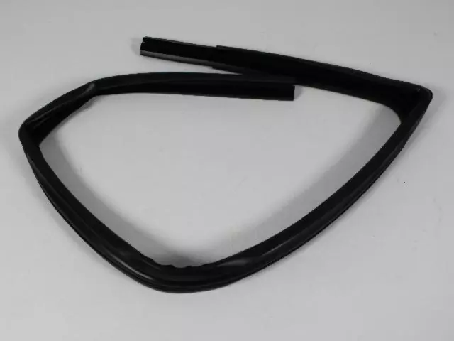 5067768AD - : Front Door Glass Run Weatherstrip, Right for Jeep: Patriot Image