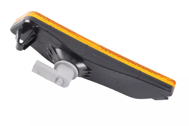 Front Driver Side Marker Lamp - GM (39143627)