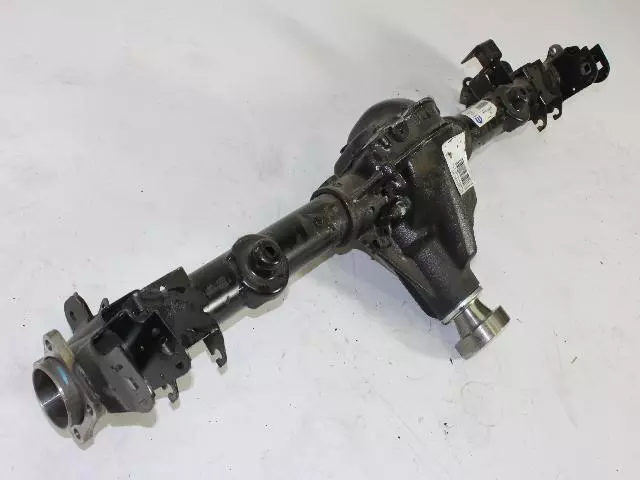 Service Rear Axle - Mopar (68036125AC)