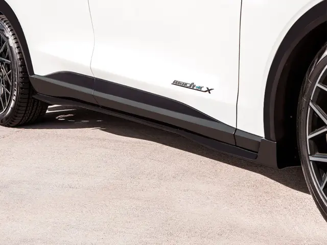 VPK9Z7020000B - Exterior: Lower Side Rocker Panel Molding Kit For Gt for Ford: Mustang Mach-E Image