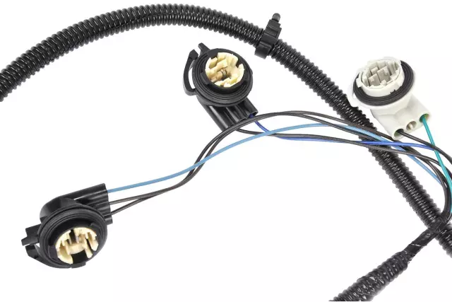 16531402 - : Passenger Side Tail Light Wiring Harness for Chevrolet: Silverado 1500, Silverado 1500 Classic, Silverado 1500 HD, Silverado 1500 HD Classic, Silverado 2500, Silverado 2500 HD, Silverado 2500 HD Classic, Silverado 3500, Silverado 3500 Classic, Silverado 3500 HD Image