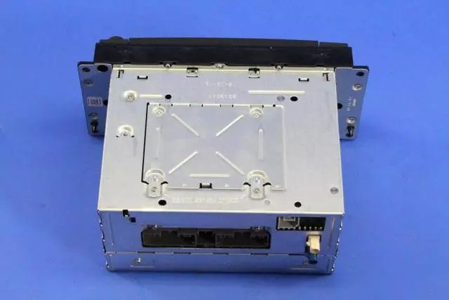 Multi Media Radio, Export - Mopar (68294576AB)