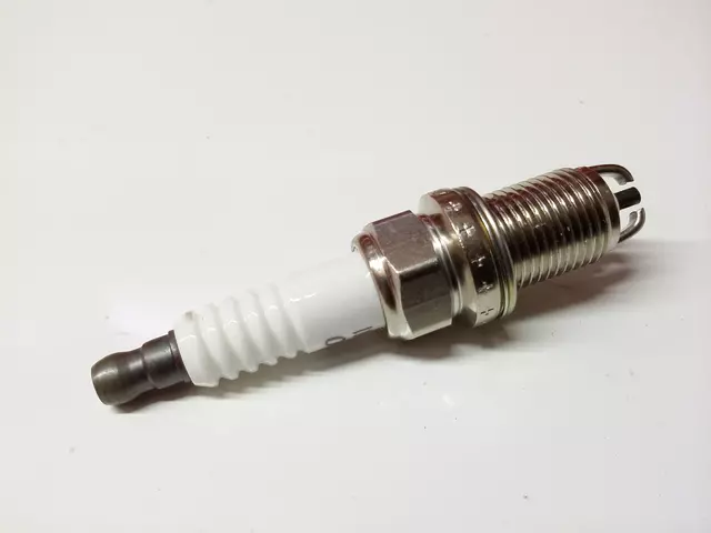 9091901192 - : Spark Plug for Toyota: 4Runner, Corolla, Paseo, T100, Tacoma, Tercel, Tundra Image