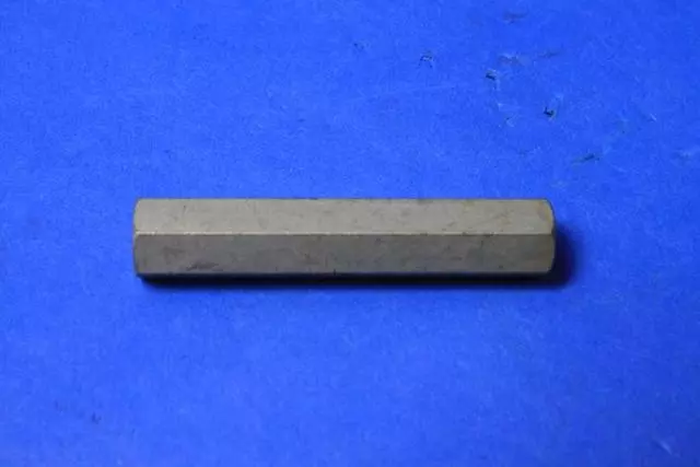 Stud - Alfa Romeo (68250469AA)