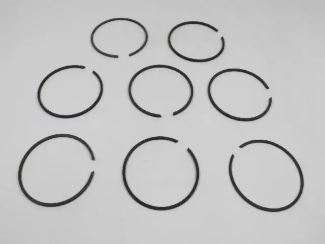 68004110AA - 62TE; 6-Speed; Automatic Transaxle: Low Clutch, Selective Sizes 2.78 - 4.39 Mm Snap Ring Package for Mopar Image