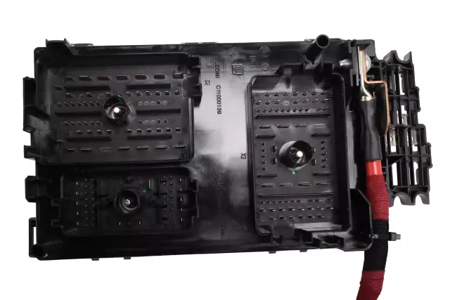 Fuse & Relay Box - GM (39102255)