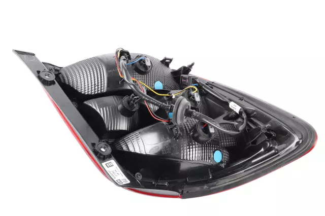 Passenger Side Tail Light Assembly - GM (42652057)