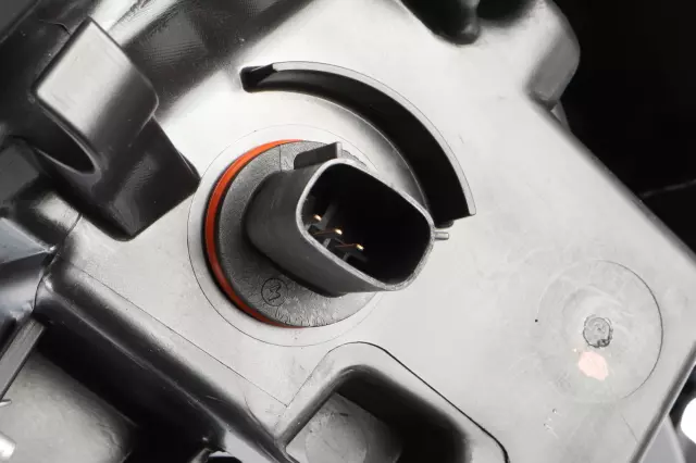 Driver Side Daytime Running Lamp - GM (84856650)