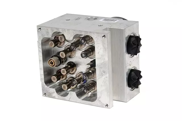 Brake Pressure Modulator Valve - GM (25879231)